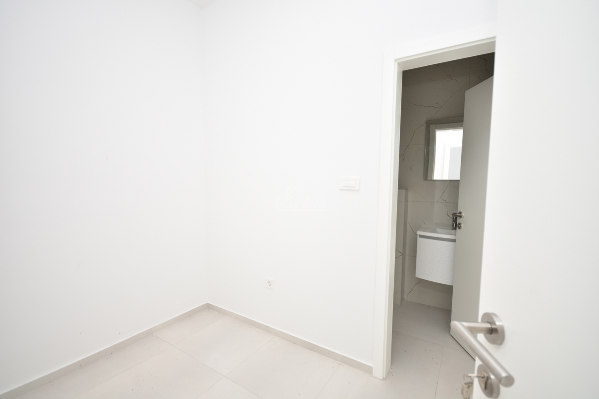 Lokal użytkowy Na sprzedaż - ŠIBENSKO-KNINSKA VODICE