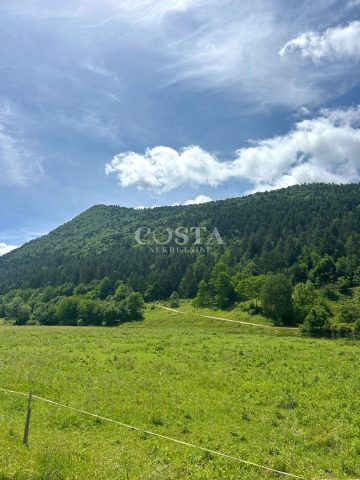 Parcela na predaj 1000 m² – Otočac