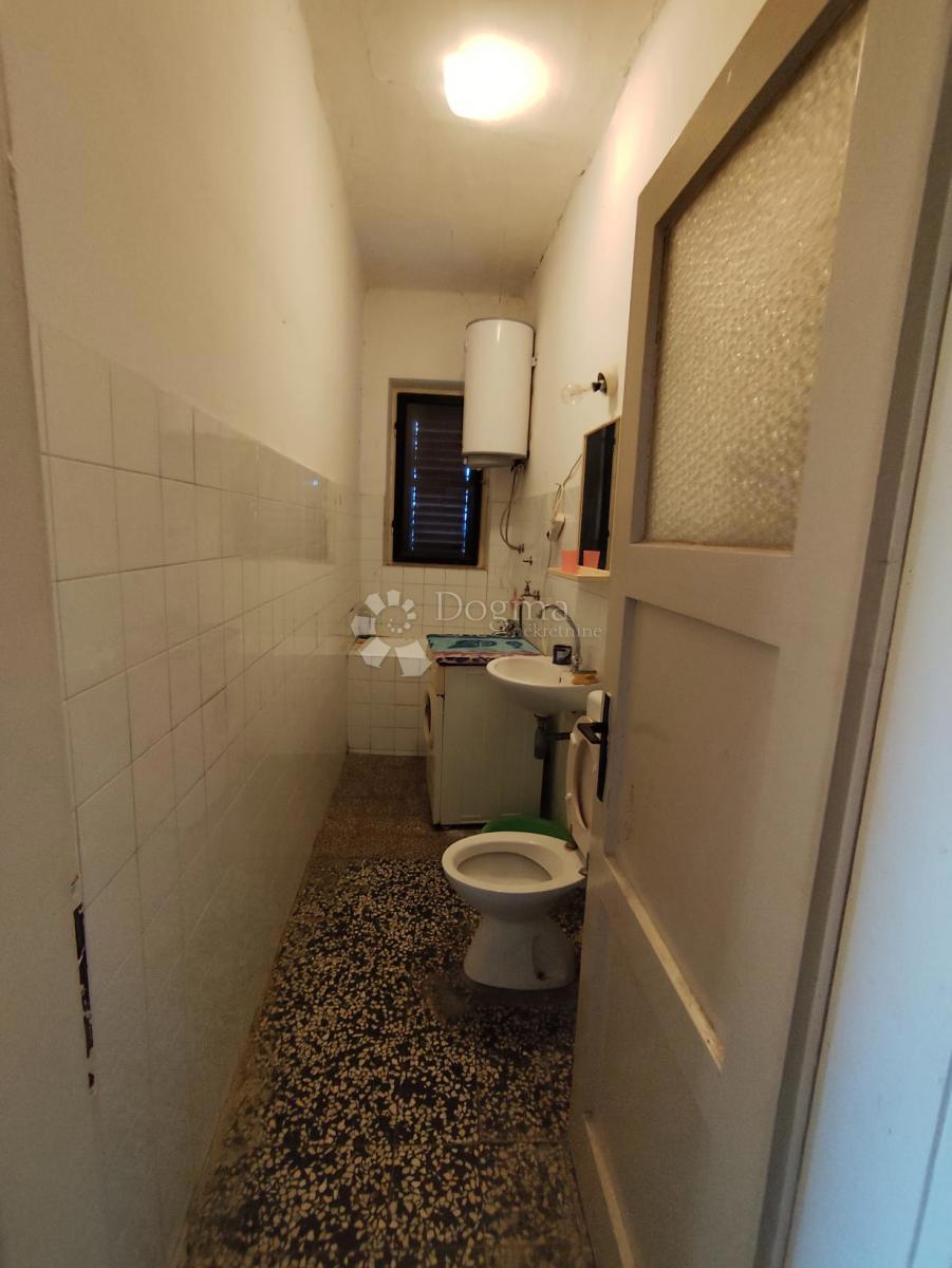 Hiša Na predaj - ŠIBENSKO-KNINSKA ŠIBENIK