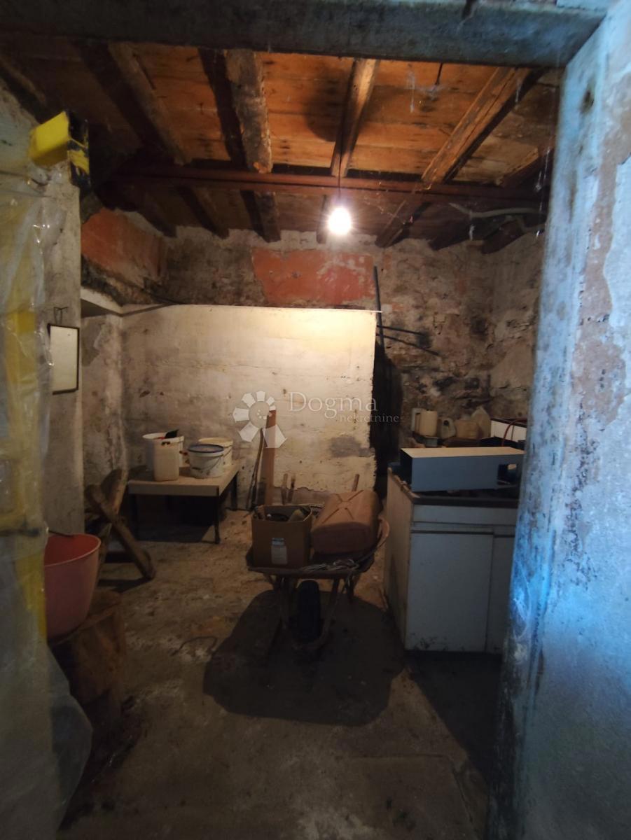 Hiša Na predaj - ŠIBENSKO-KNINSKA ŠIBENIK