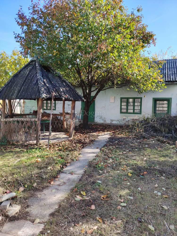 Casa In vendita - OSJEČKO-BARANJSKA KNEŽEVI VINOGRADI