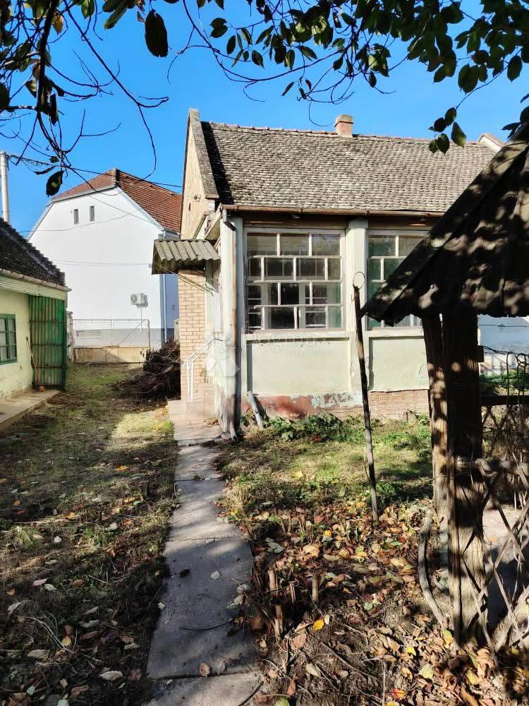 Casa In vendita - OSJEČKO-BARANJSKA KNEŽEVI VINOGRADI