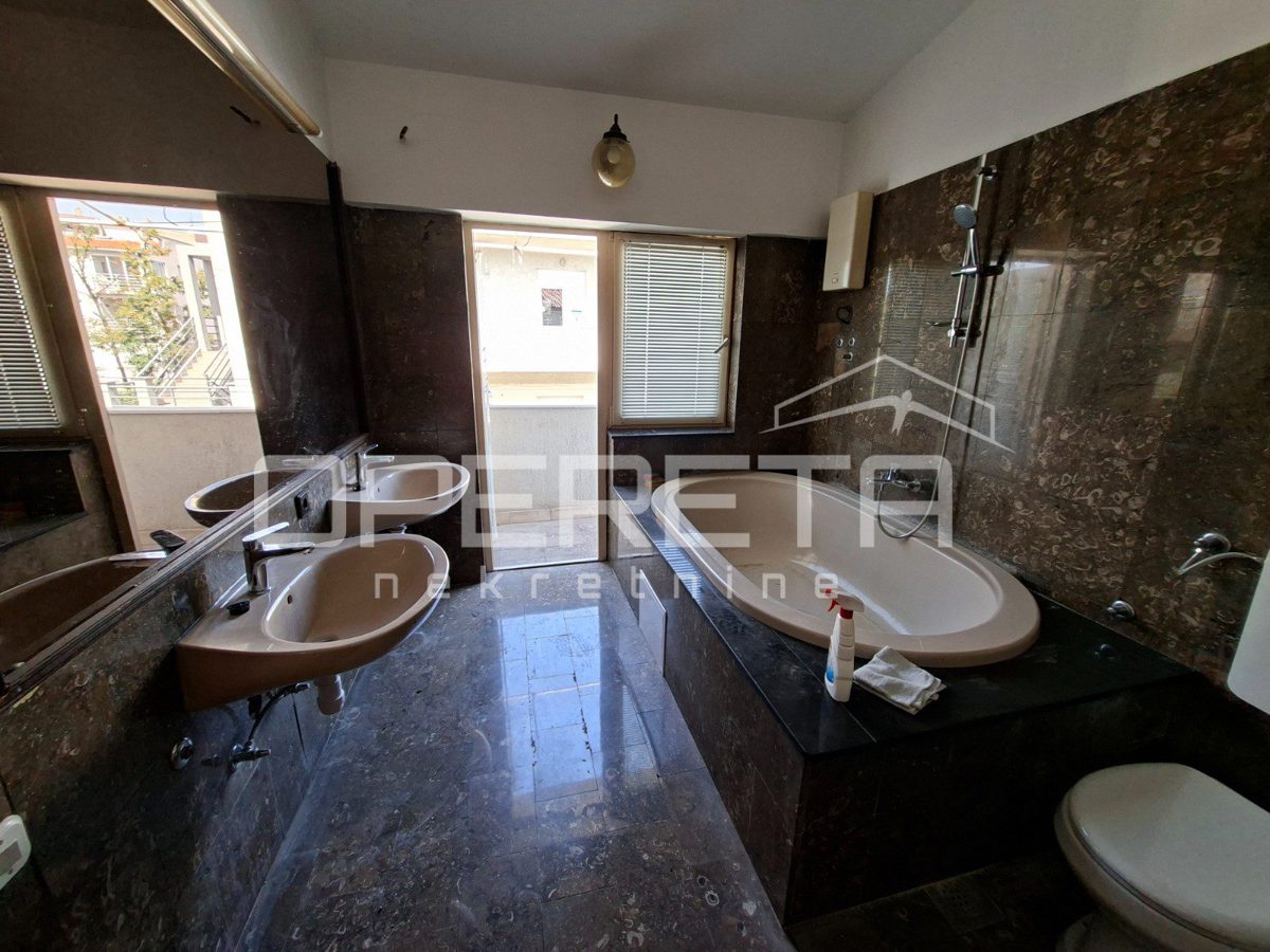 Flat For sale - SPLITSKO-DALMATINSKA SPLIT
