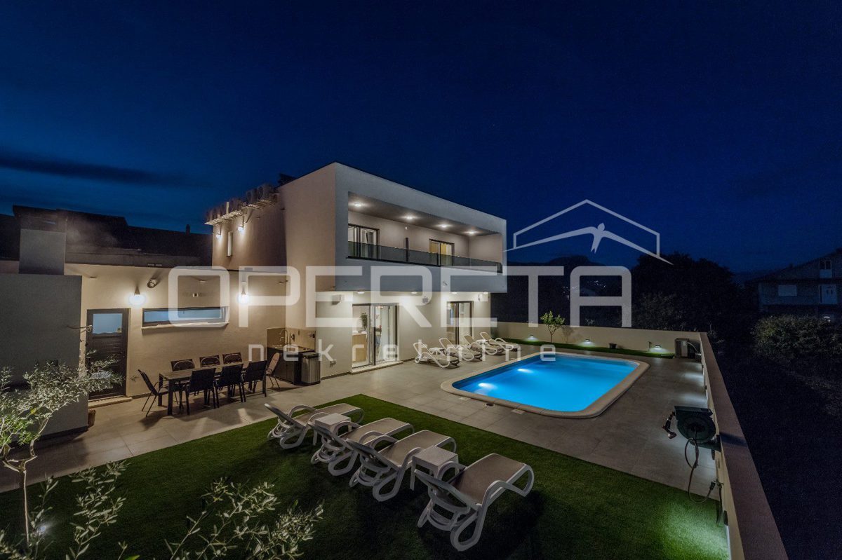 Maison À vendre KAŠTELA