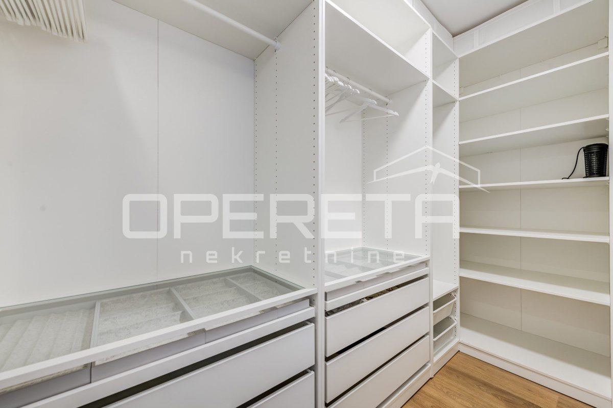 Maison À vendre - SPLITSKO-DALMATINSKA KAŠTELA