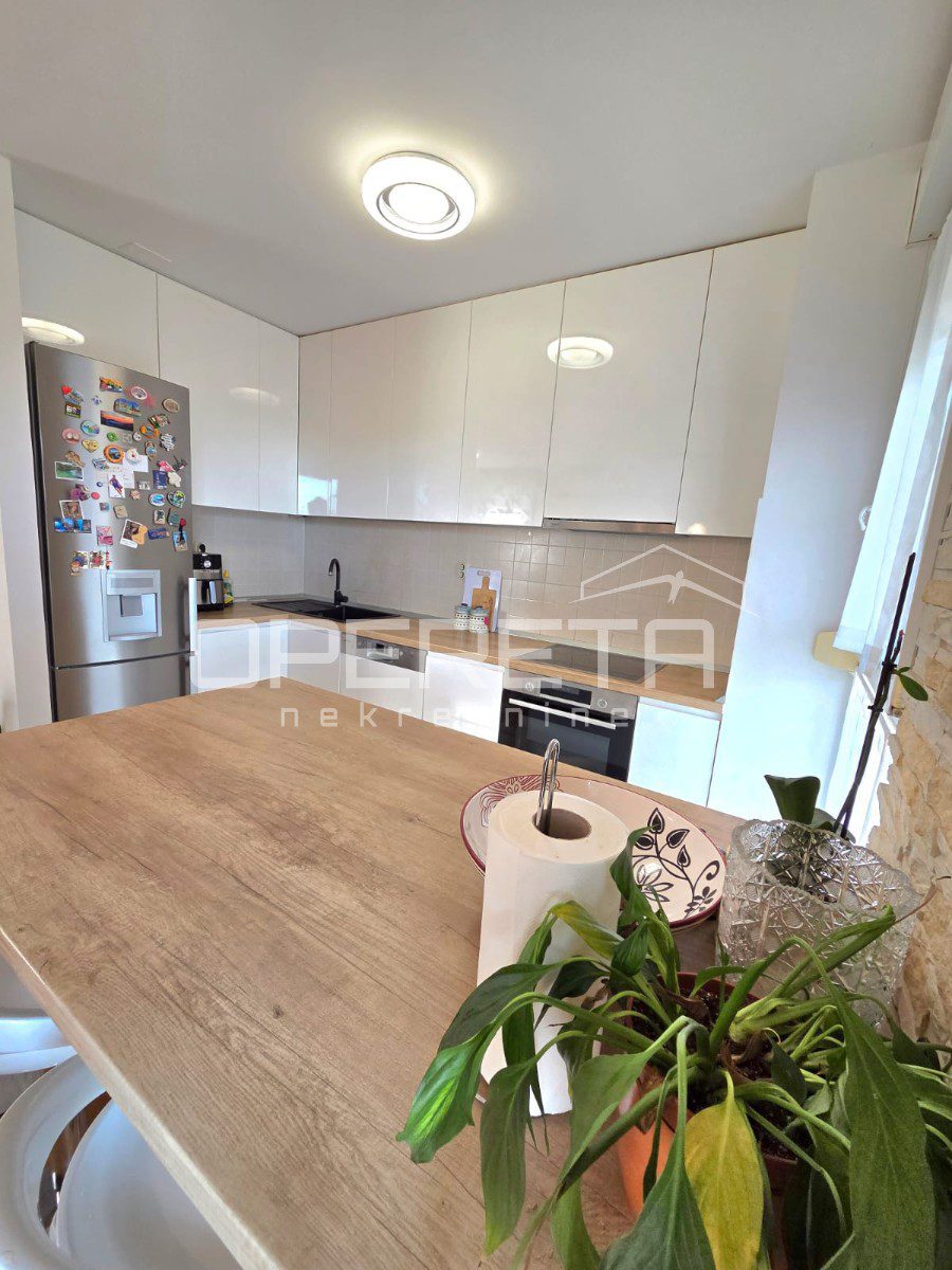 Apartmán Na predaj - SPLITSKO-DALMATINSKA SPLIT