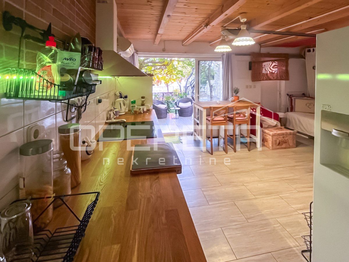 Flat For sale - ŠIBENSKO-KNINSKA VODICE