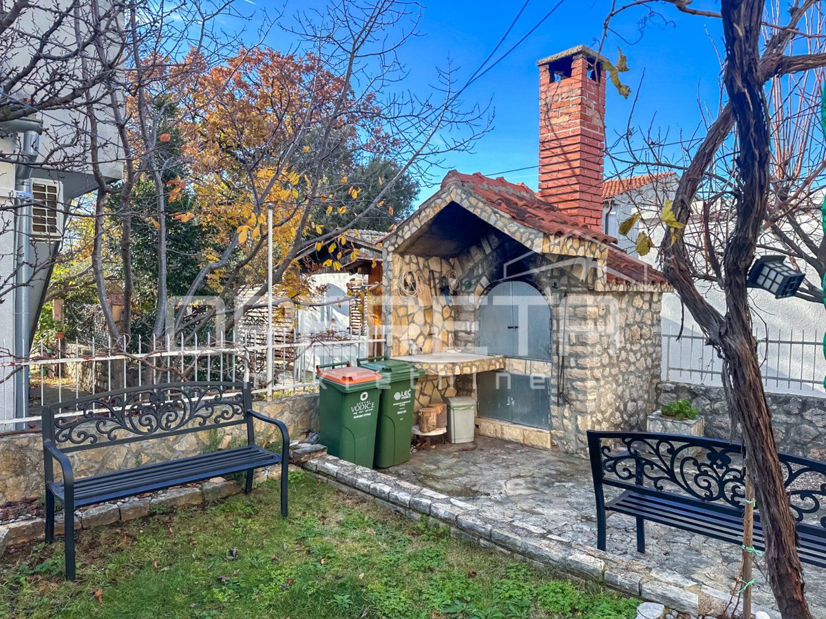 Flat For sale - ŠIBENSKO-KNINSKA VODICE