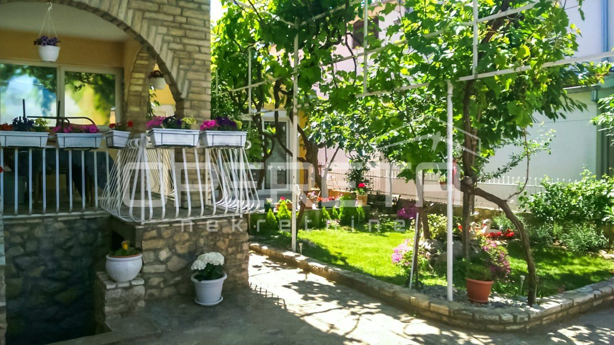 Flat For sale - ŠIBENSKO-KNINSKA VODICE