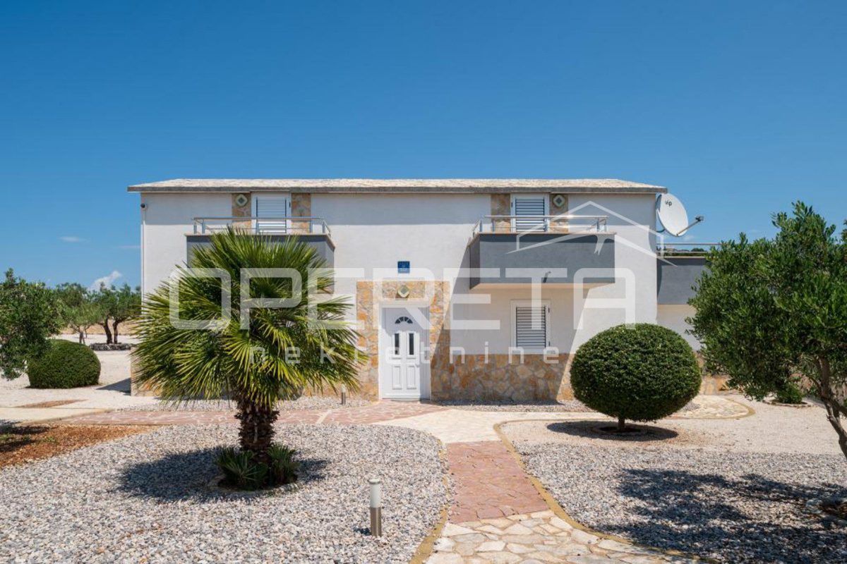 House For sale - SPLITSKO-DALMATINSKA VIS