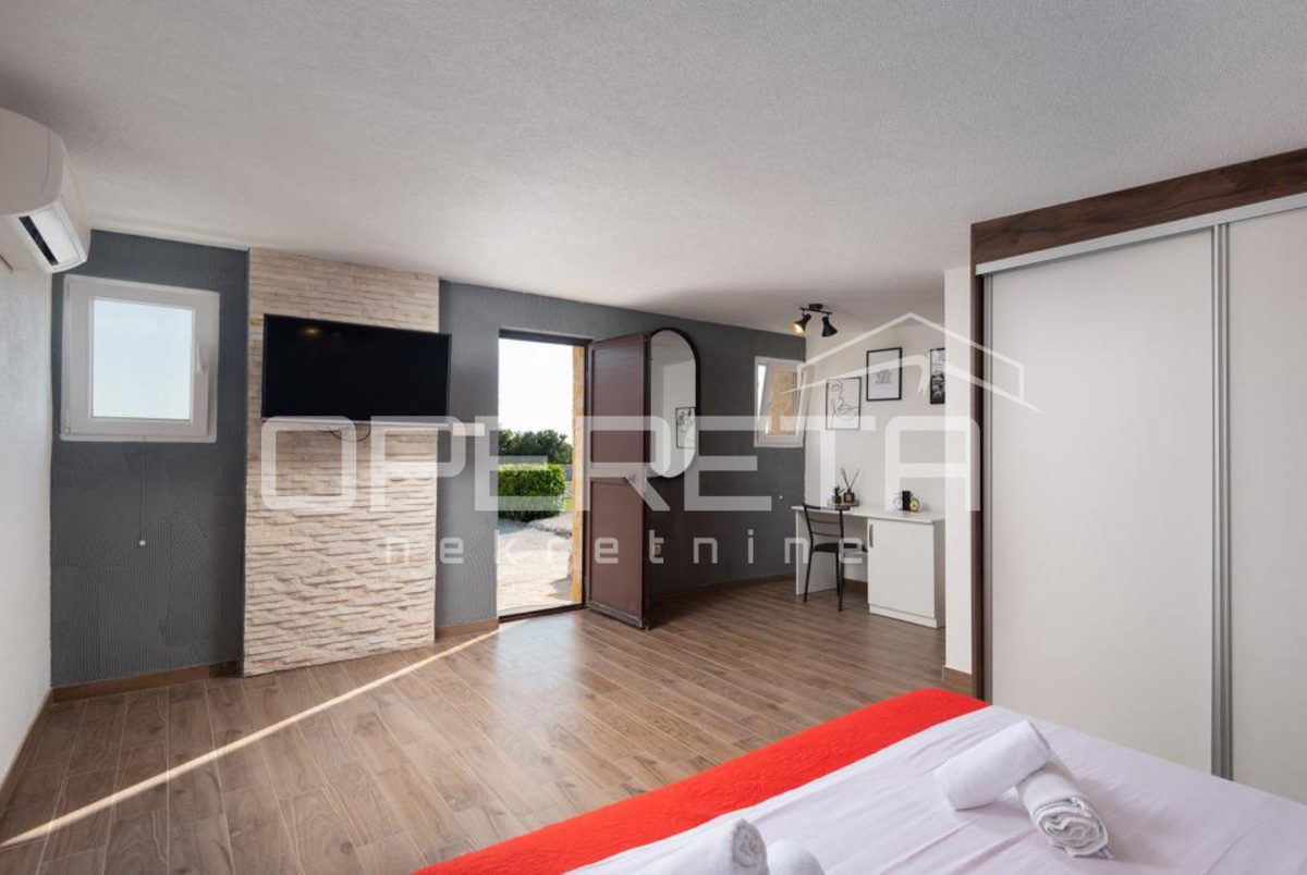 House For sale - SPLITSKO-DALMATINSKA VIS
