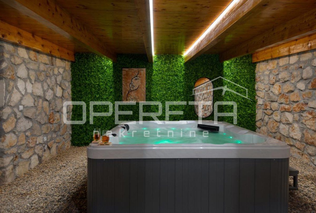 House For sale - SPLITSKO-DALMATINSKA VIS
