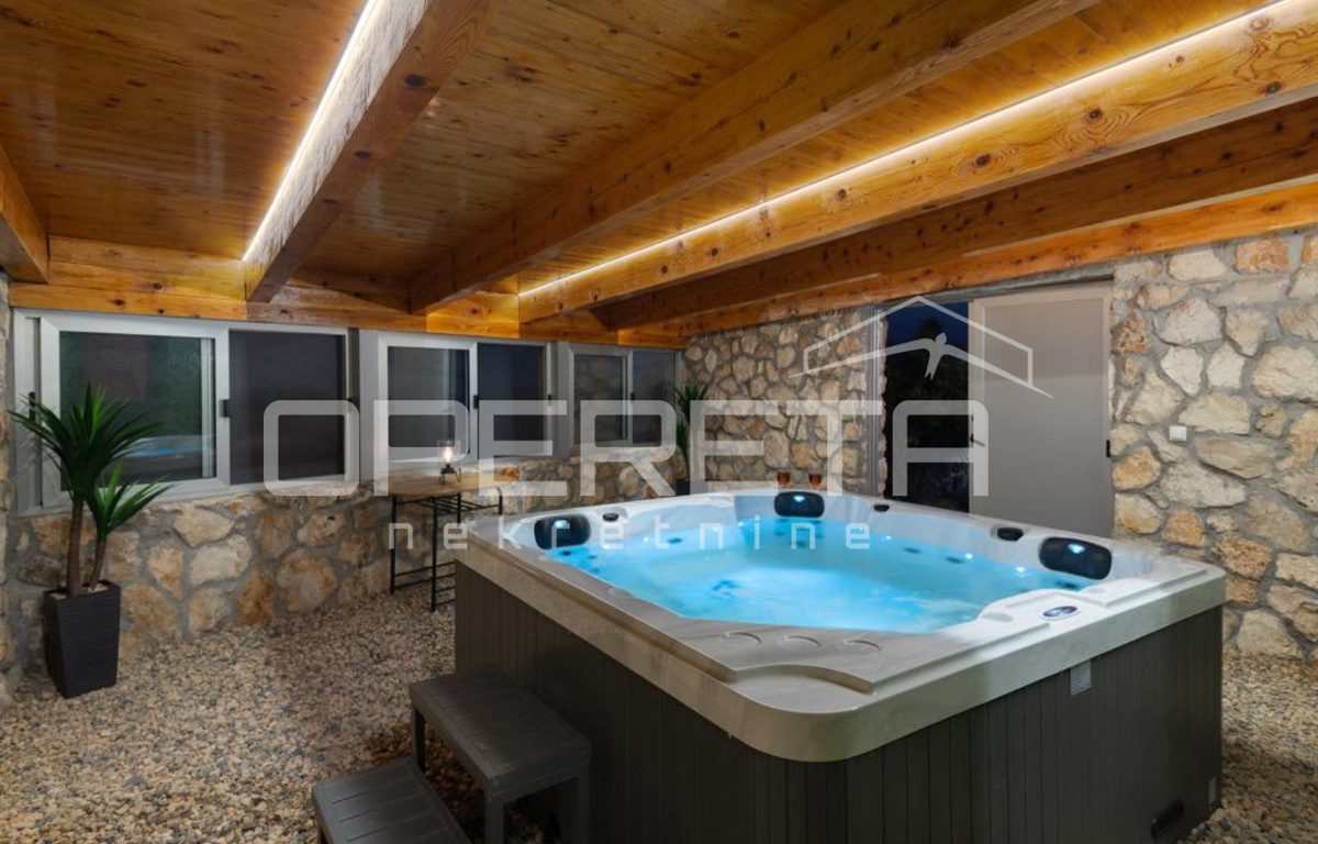 House For sale - SPLITSKO-DALMATINSKA VIS