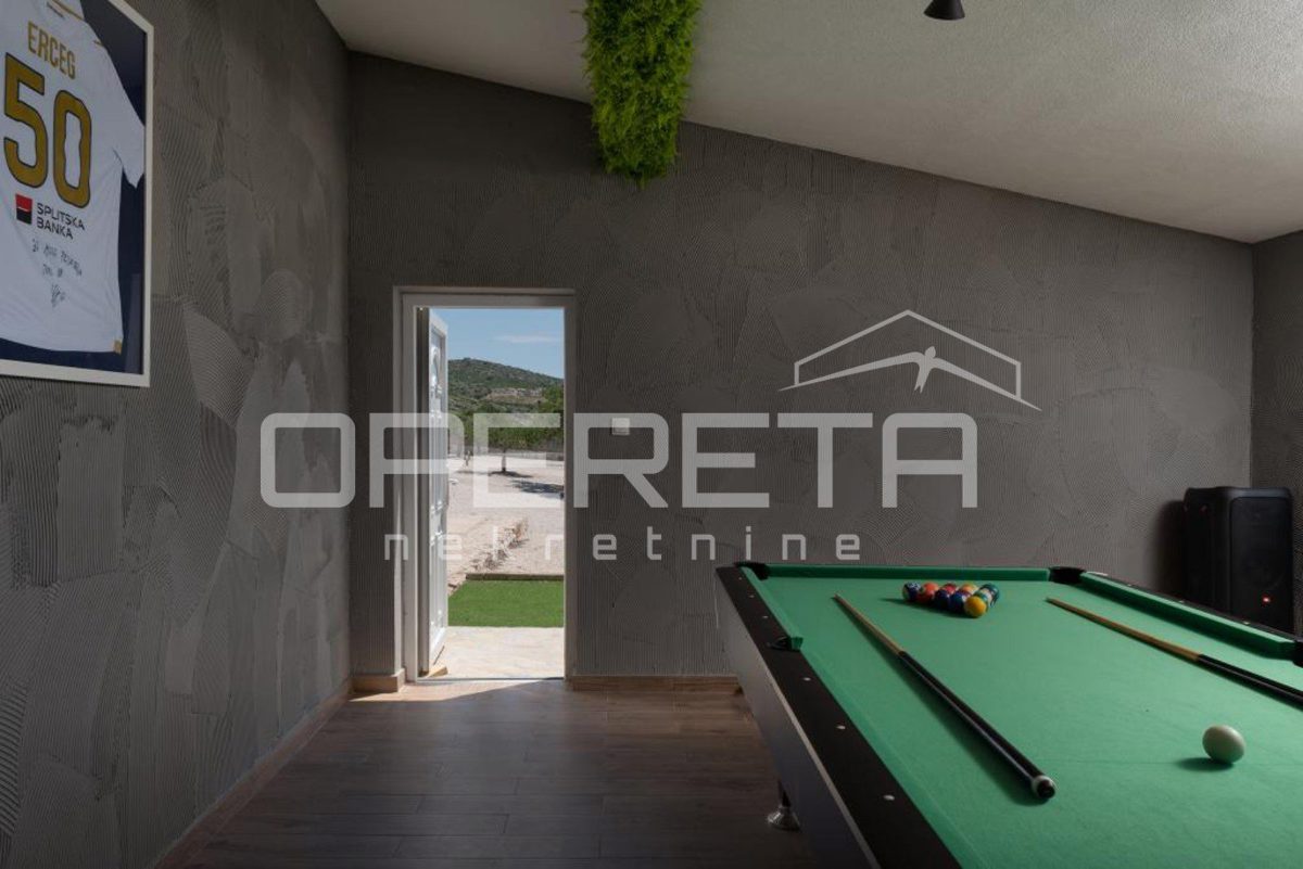 House For sale - SPLITSKO-DALMATINSKA VIS