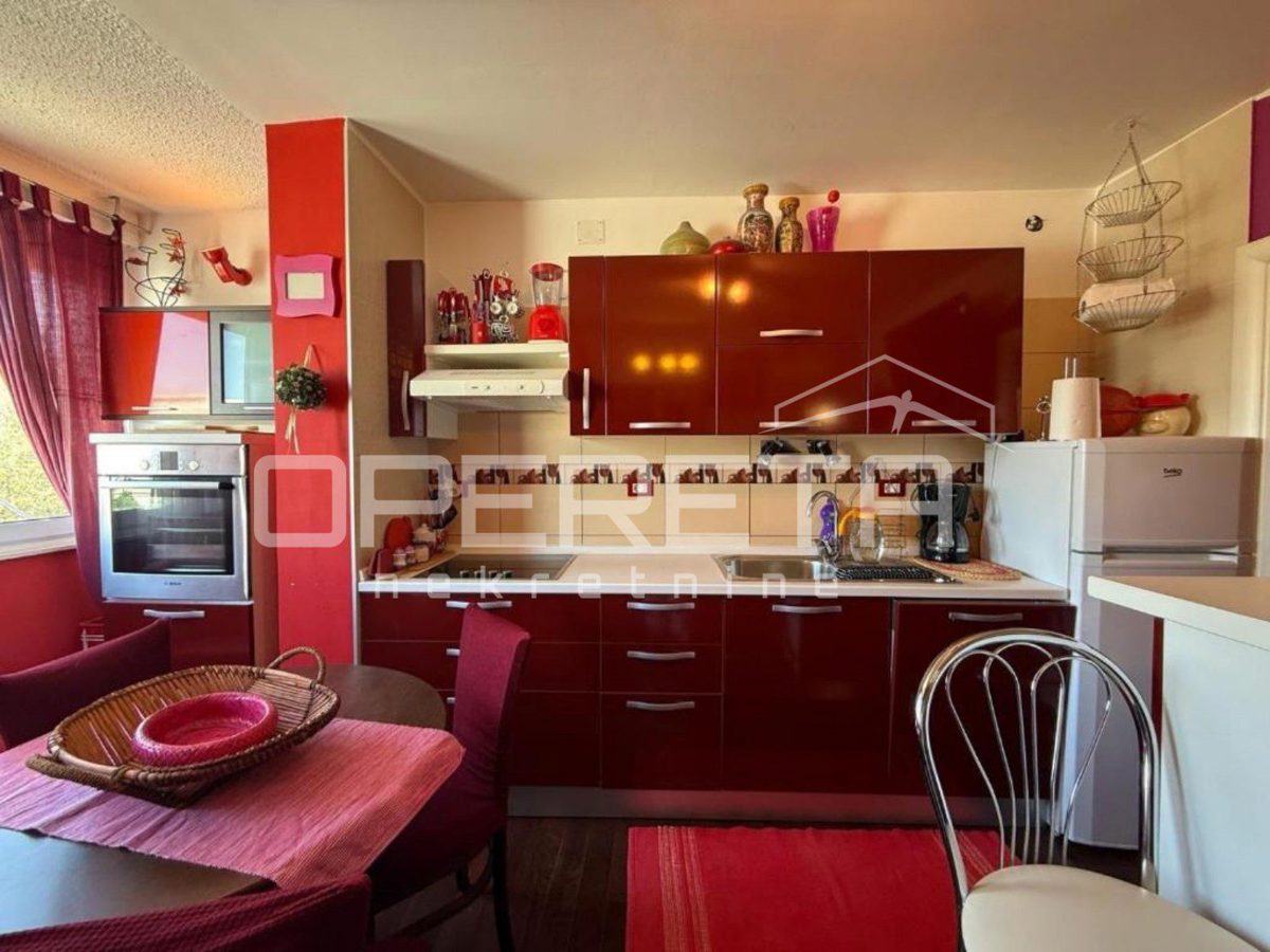 Flat For rent - SPLITSKO-DALMATINSKA SPLIT