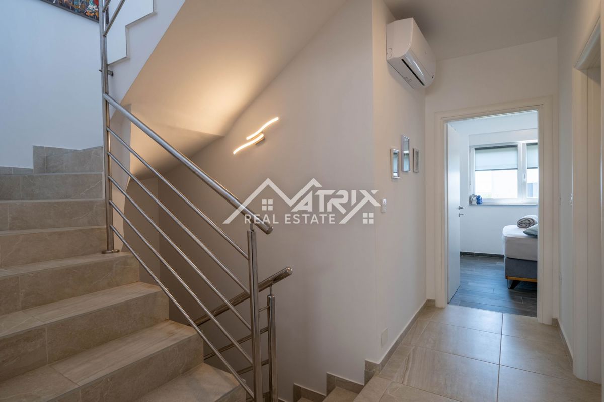 House For sale - ISTARSKA NOVIGRAD