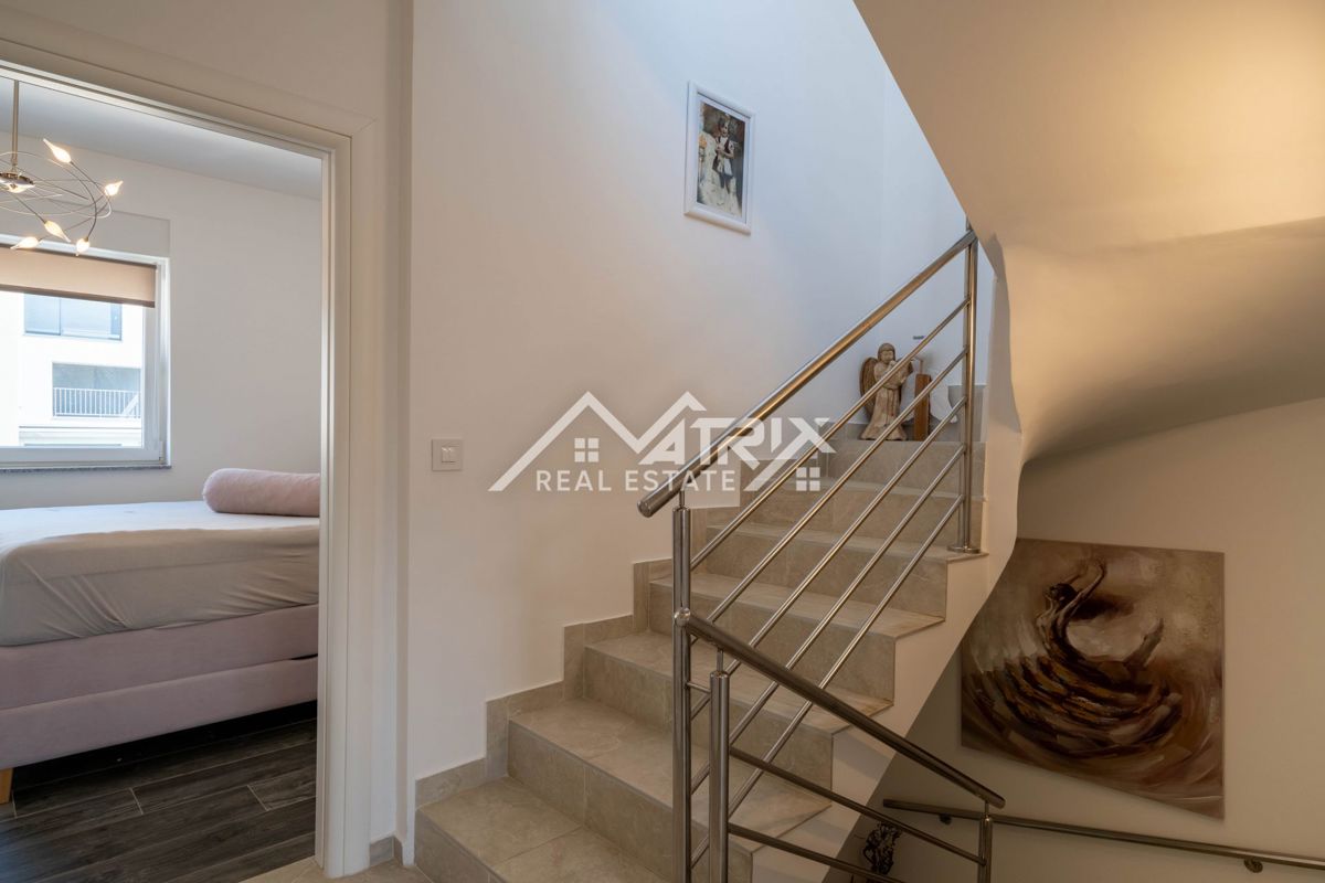 House For sale - ISTARSKA NOVIGRAD