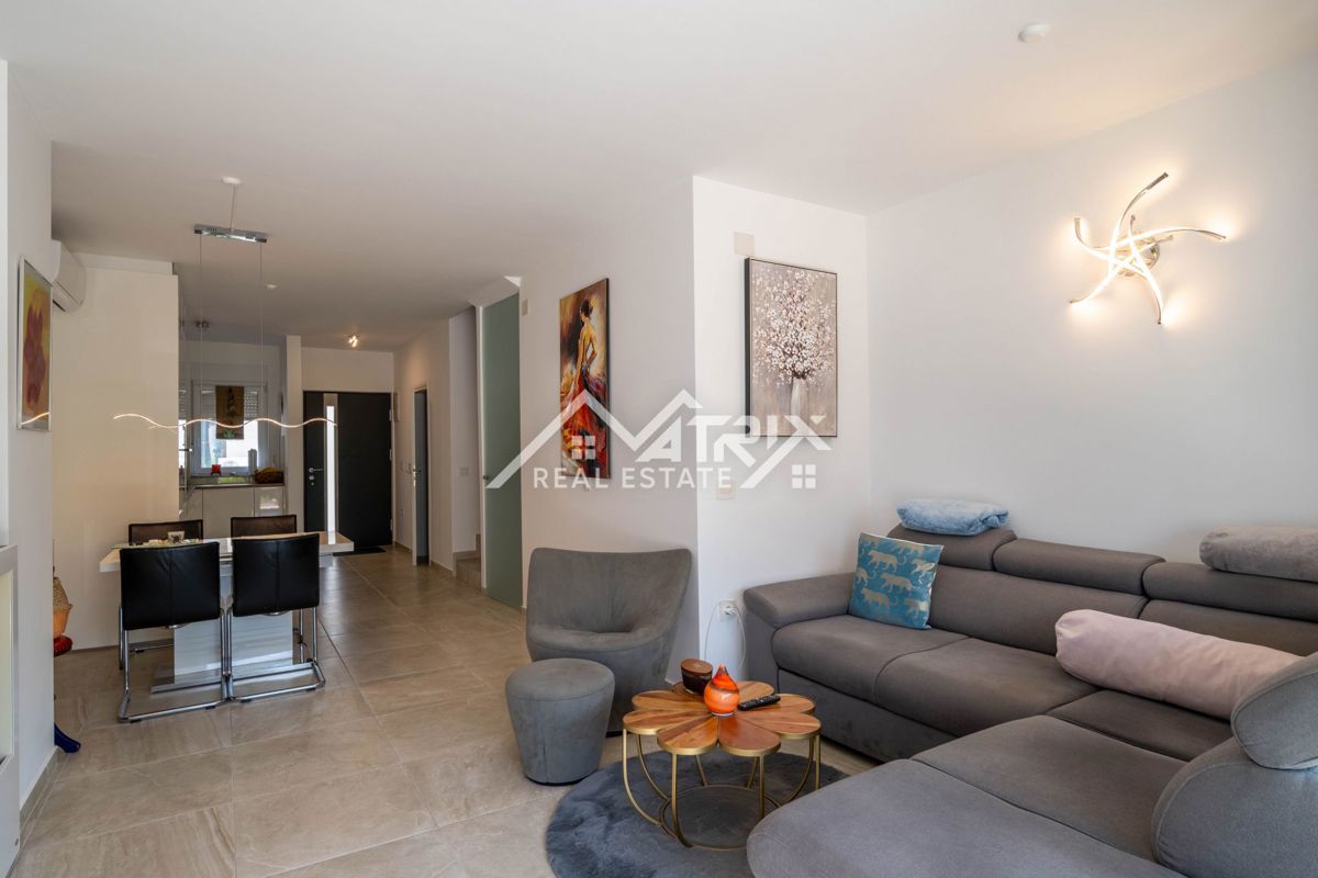 House For sale - ISTARSKA NOVIGRAD