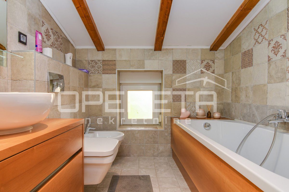 Appartement À louer - GRAD ZAGREB ZAGREB