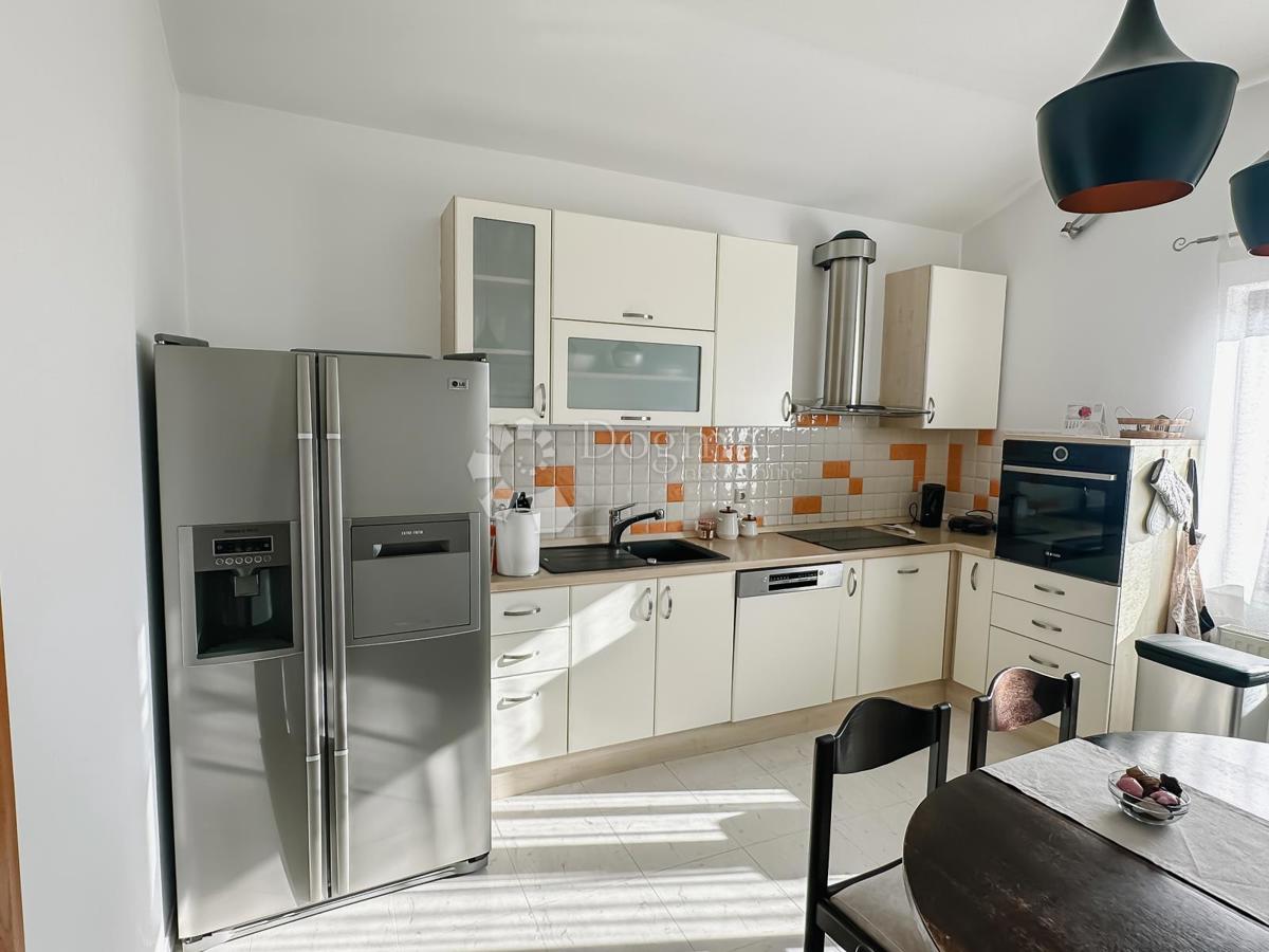 Apartment Zu verkaufen - ŠIBENSKO-KNINSKA ŠIBENIK