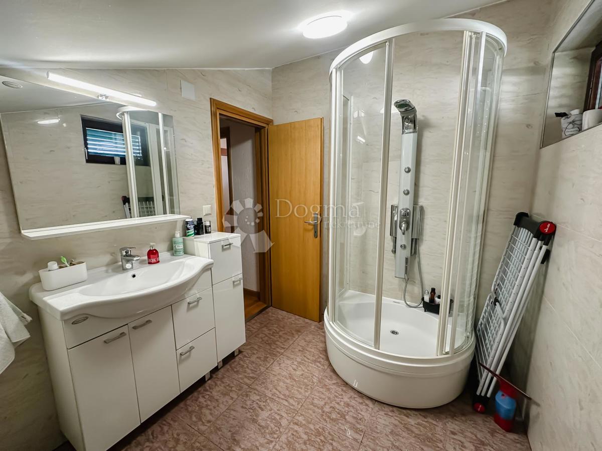 Apartment Zu verkaufen - ŠIBENSKO-KNINSKA ŠIBENIK