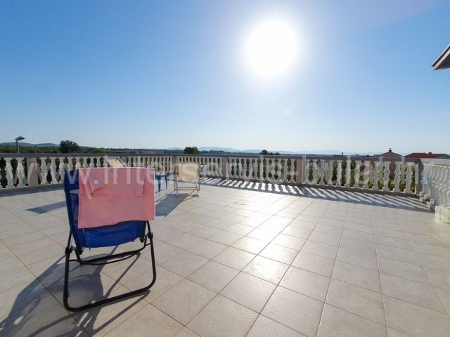Kuća na prodaju 390 m² – Vodice