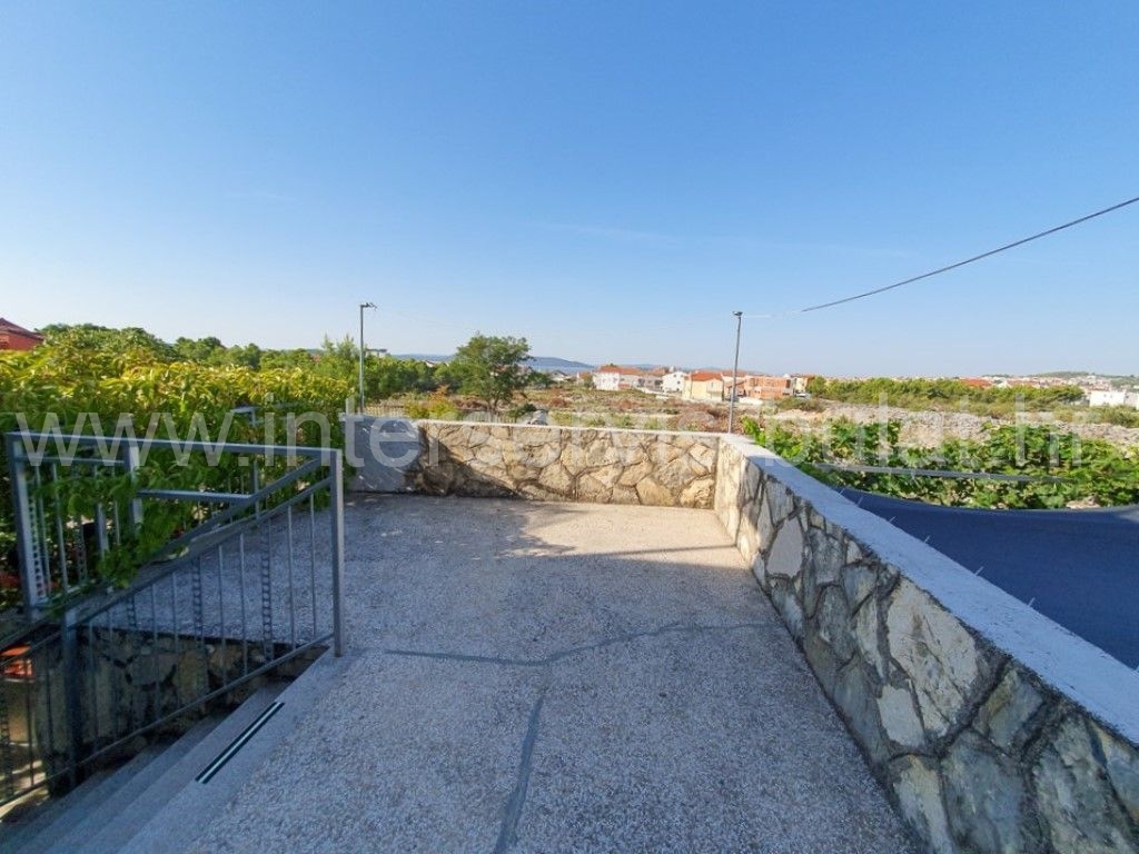 Kuća Na prodaju - ŠIBENSKO-KNINSKA VODICE