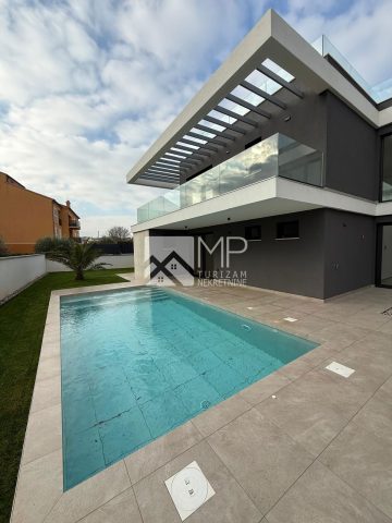 Dům na prodej 416 m² – Medulin