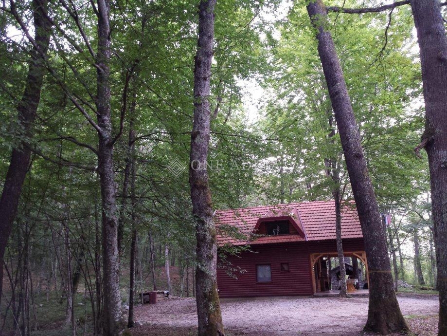 Dom Na predaj - KARLOVAČKA TOUNJ