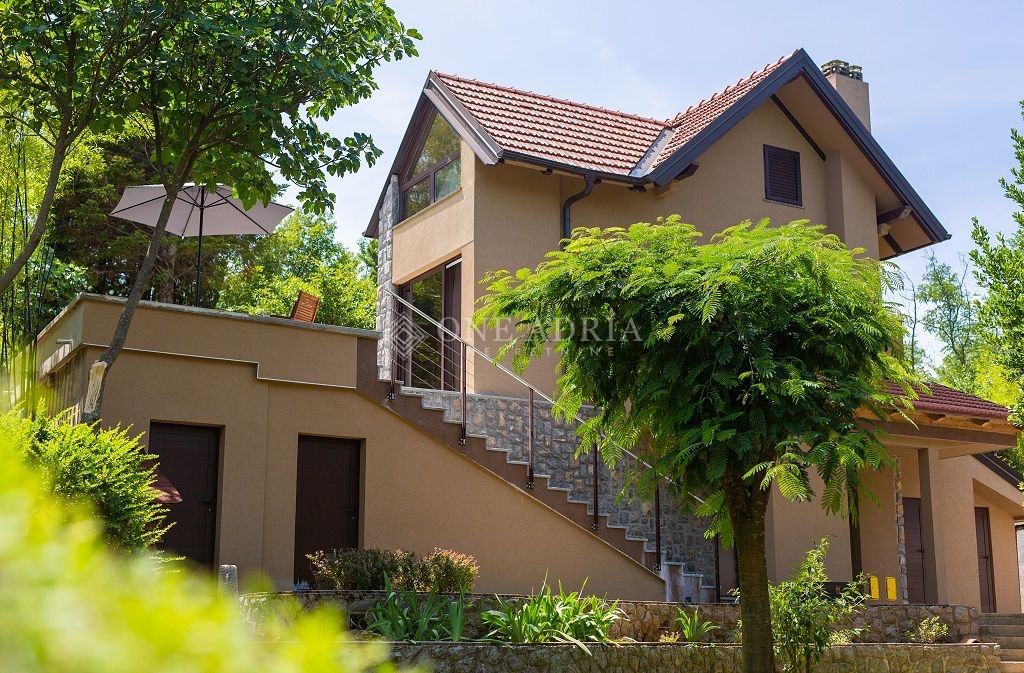 Maison À vendre ČAVLE