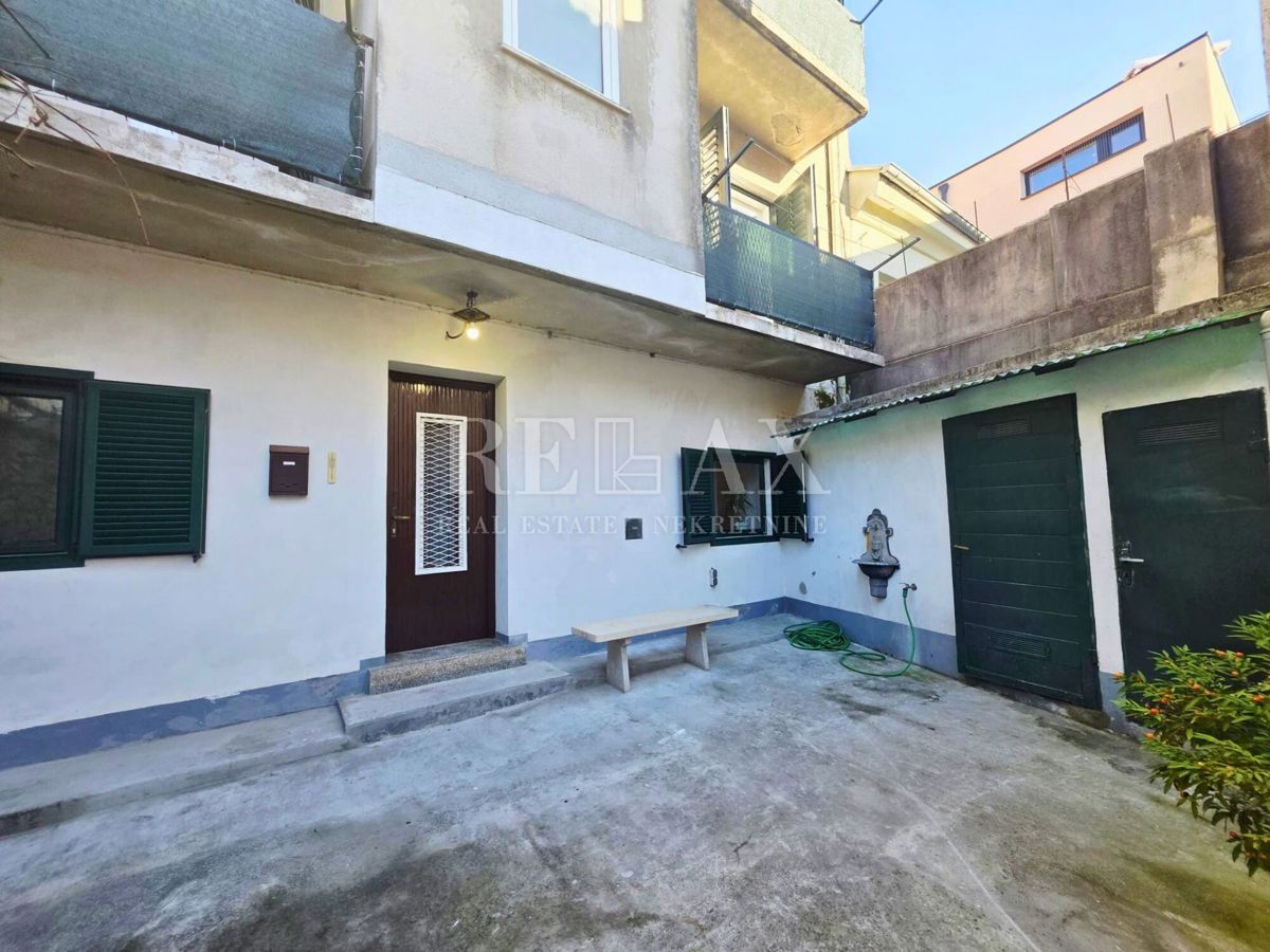 Dom Na prenájom - PRIMORSKO-GORANSKA CRIKVENICA