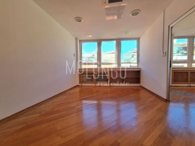 Locaux commerciaux à louer 107 m² – Rijeka