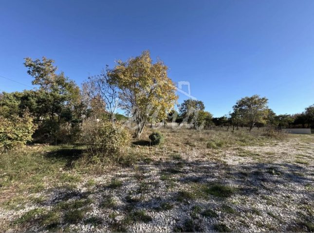 Land for sale 1071 m² – Barban