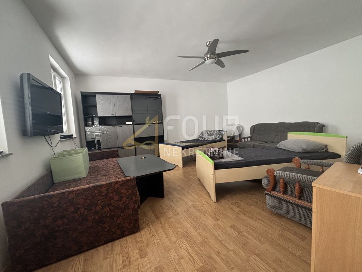 Kuća Na prodaju - PRIMORSKO-GORANSKA NOVI VINODOLSKI