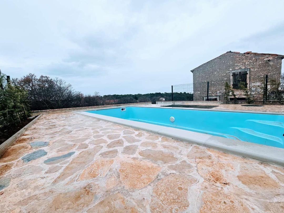 House For sale - ISTARSKA BARBAN