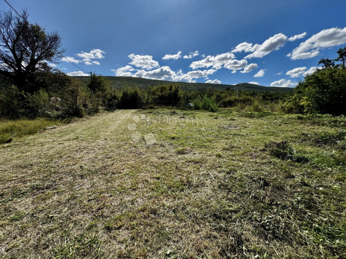Dom Na predaj - ŠIBENSKO-KNINSKA DRNIŠ
