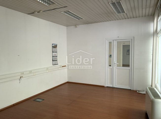 Komerčné na predaj 217 m² – Rijeka