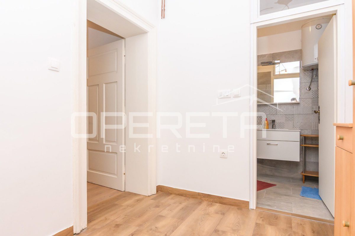 Apartment Zu verkaufen - KARLOVAČKA KARLOVAC