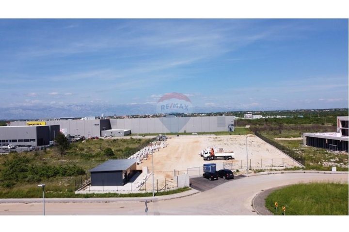 Grundstück zu verkaufen 6008 m² – Poličnik