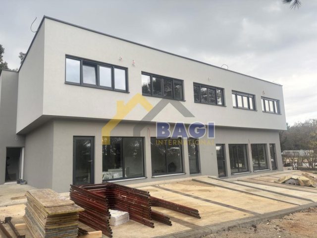Poslovni prostor za najam 280 m² – Novigrad
