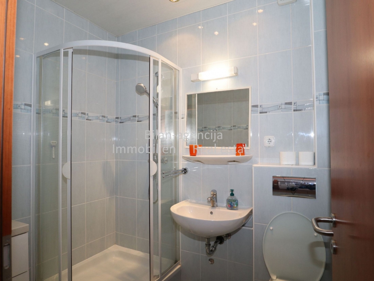 Flat For sale - ŠIBENSKO-KNINSKA VODICE