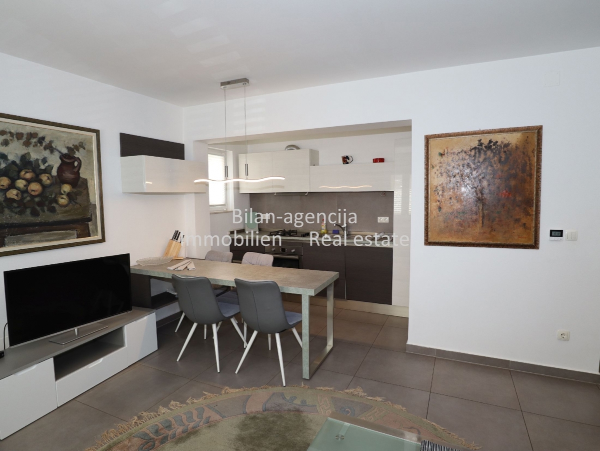 Flat For sale - ŠIBENSKO-KNINSKA VODICE