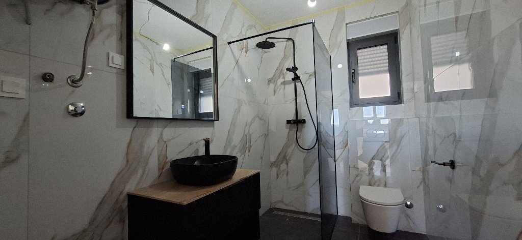 Flat For sale - ŠIBENSKO-KNINSKA ROGOZNICA
