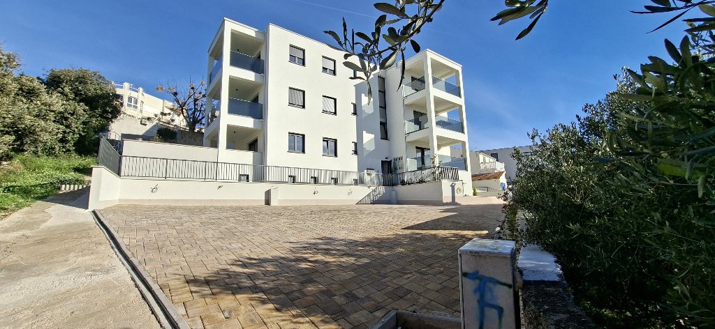 Flat For sale - ŠIBENSKO-KNINSKA ROGOZNICA