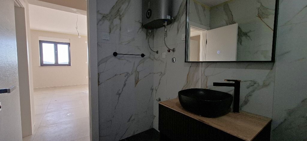 Flat For sale - ŠIBENSKO-KNINSKA ROGOZNICA