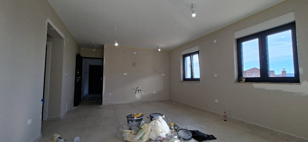 Flat For sale - ŠIBENSKO-KNINSKA ROGOZNICA