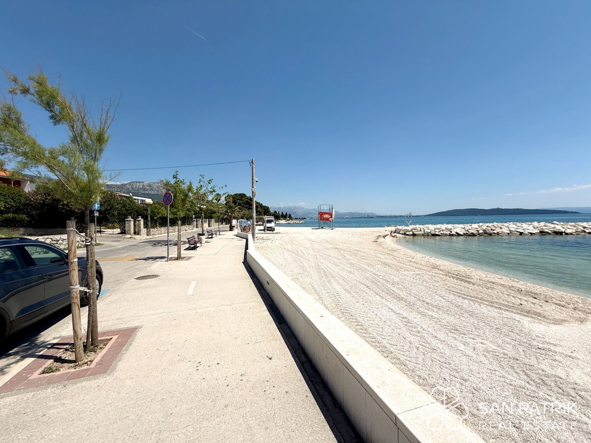 Kuća Na prodaju - SPLITSKO-DALMATINSKA KAŠTELA