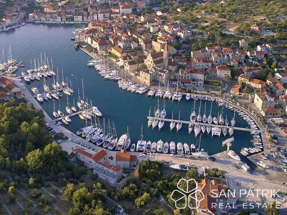 House For sale - SPLITSKO-DALMATINSKA BRAČ