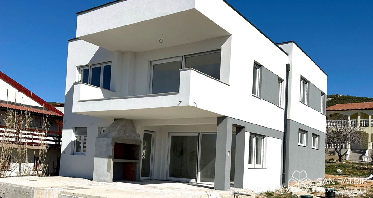 Casa In vendita - LIČKO-SENJSKA NOVALJA