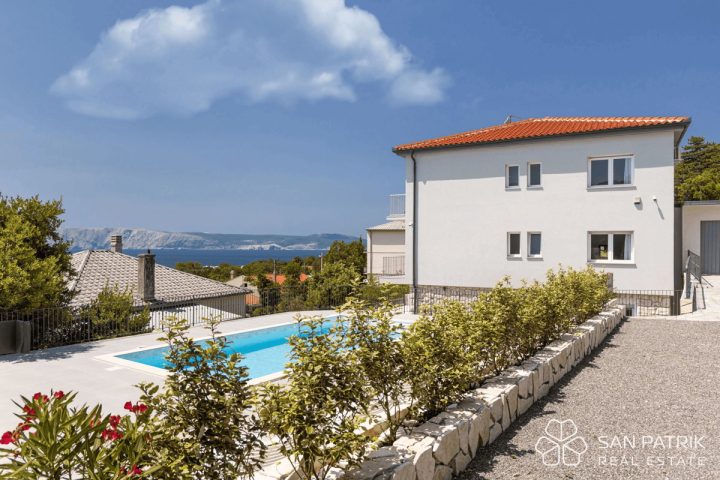 Kuća na prodaju 240 m² – Novi Vinodolski